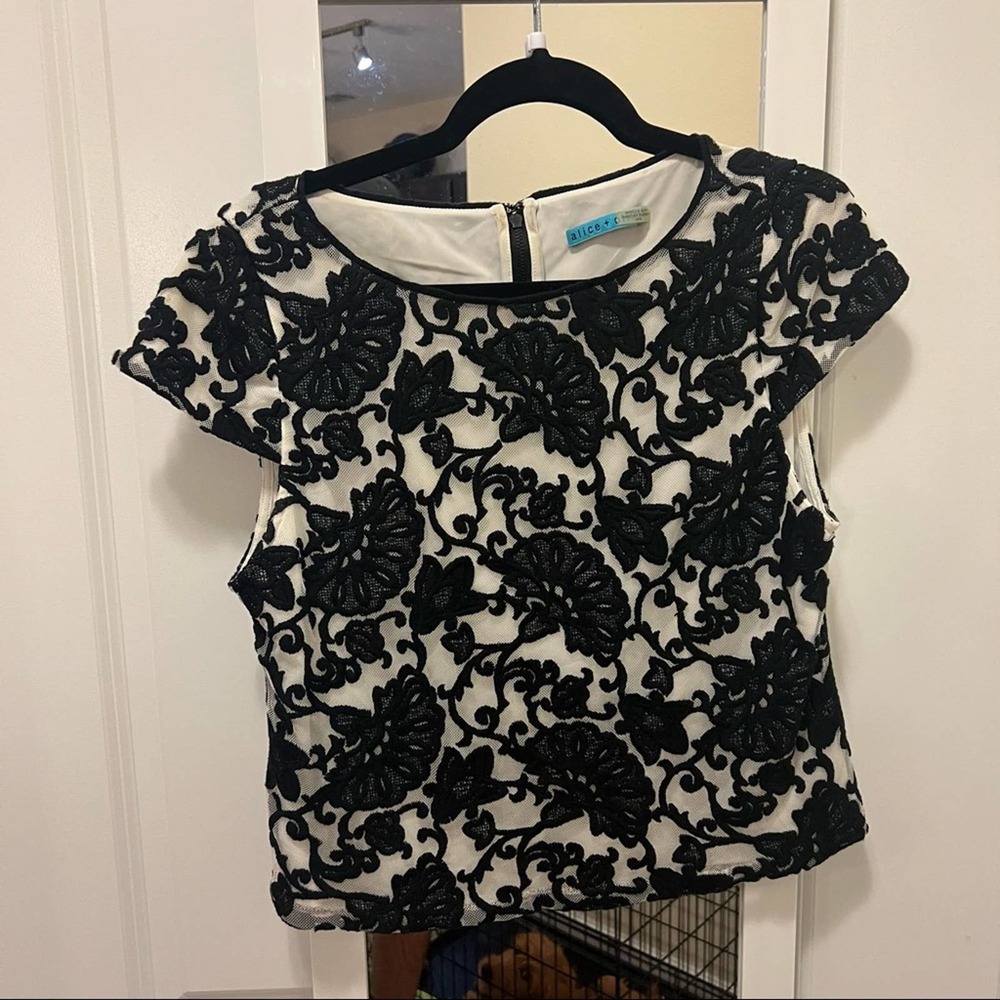 179 Alice + Olivia Connie Black and White Embroidered Top
